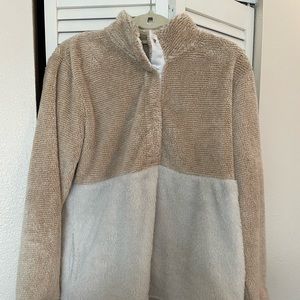 Fuzzy Quarter-button jacket